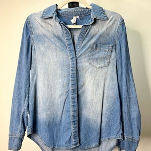 BCBG jeans-color top
